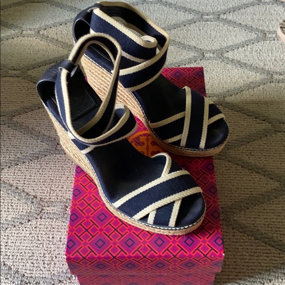 Tory Burch Shoes - Tory Burch Contrast Elastic Wedge Espadrille